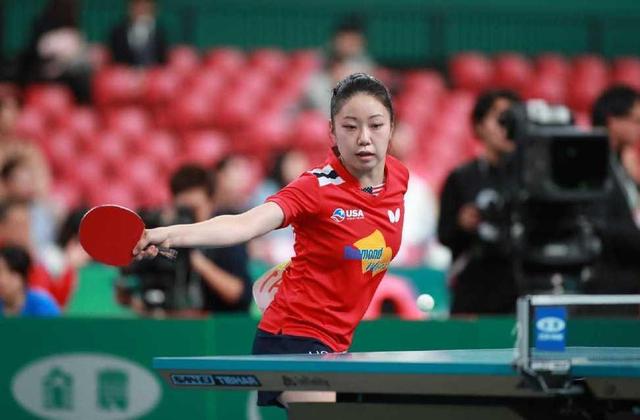 他常常邀请 他常常邀请